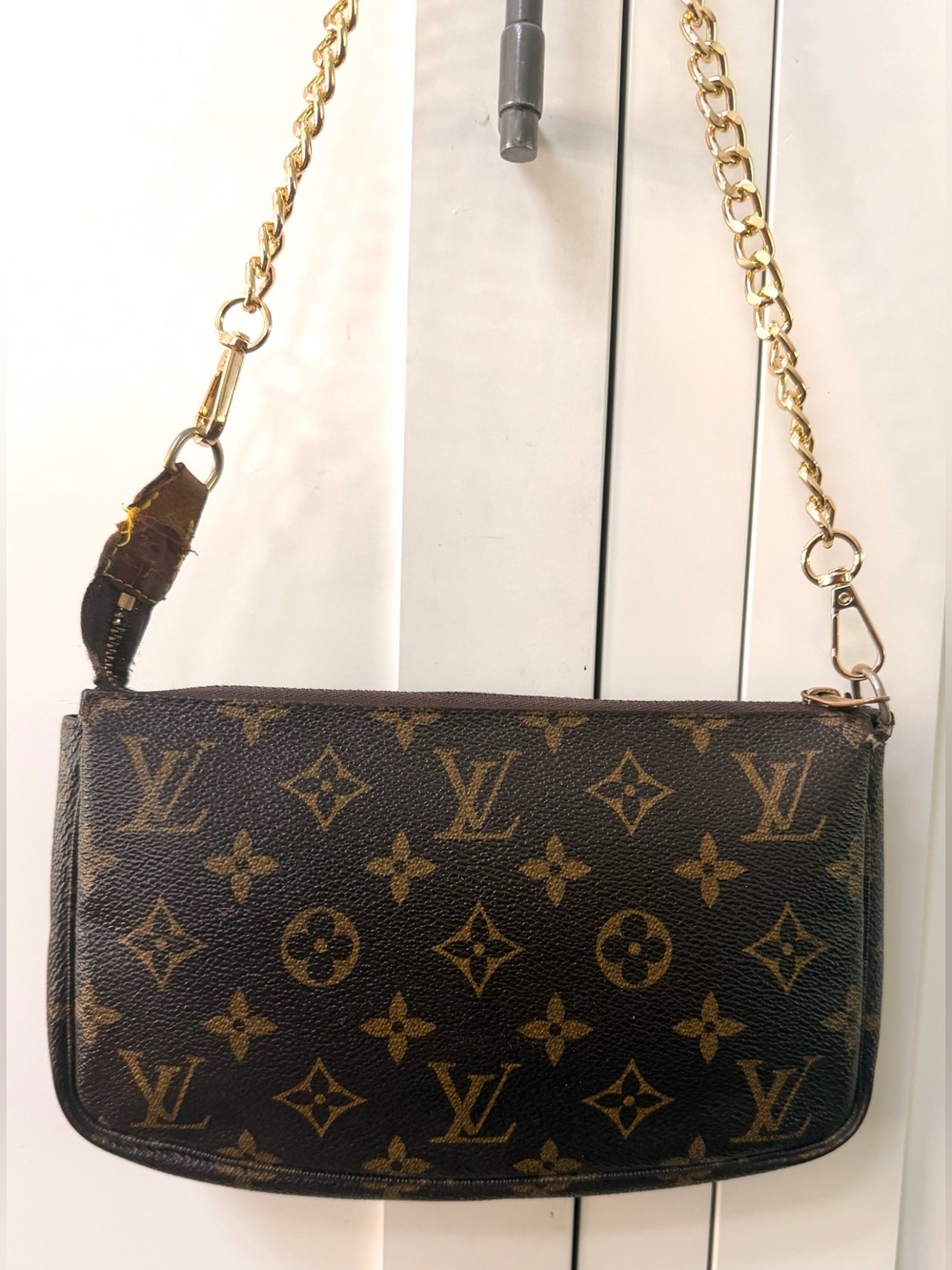 LOUIS VUITTON Vintage Monogram Pochette Accessoires + Chain